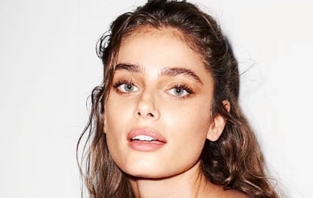 Body taylor hill Taylor Hill