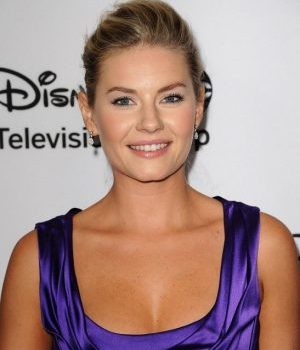 Elisha Cuthbert - Wikipedia