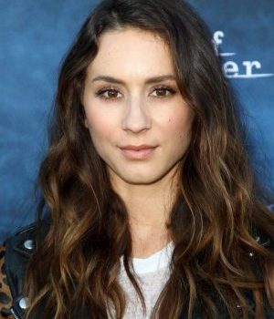 Troian Bellisario